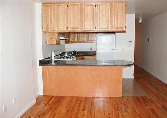 Rented by R New York | media 17