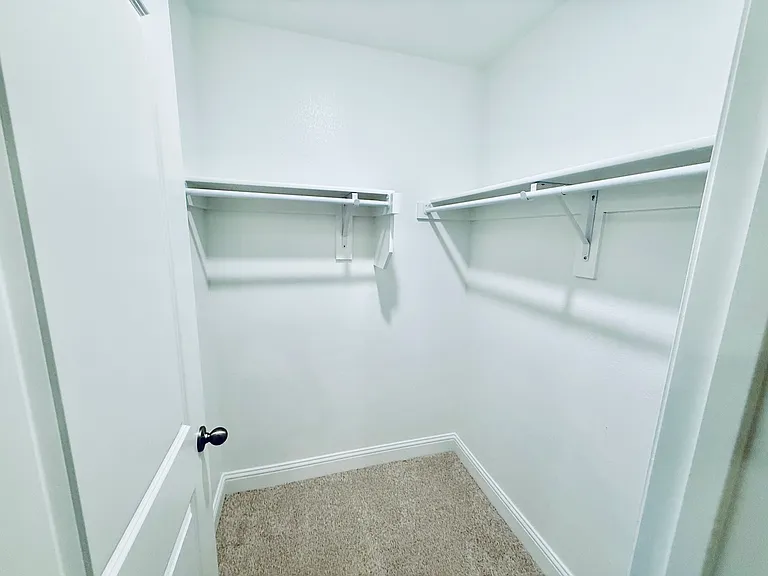 7925 Bayside Dr — Photo 17