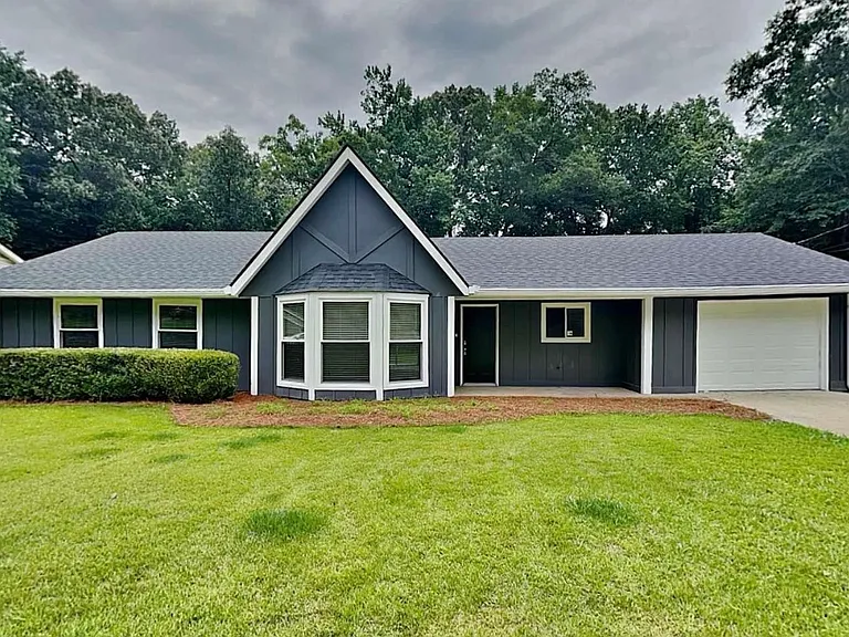 2621 Hereford Ct SW — Photo 1