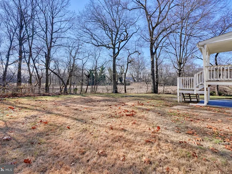 701 Platinum Ave — Photo 44