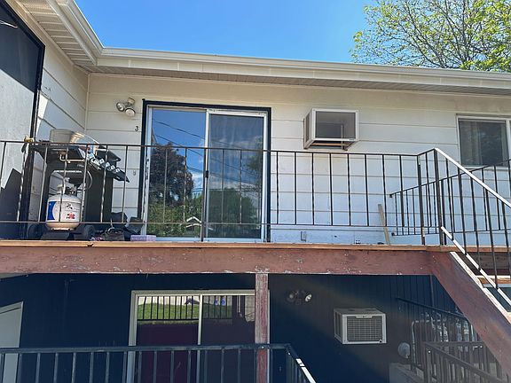 2nd image of 2039 Howard Ave #4