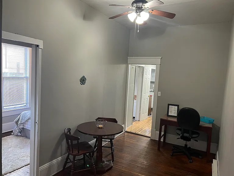 211 Wallace St — Photo 3