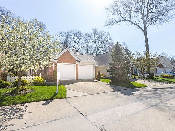 4th image of 225 Westwind Dr Unit 27