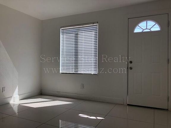 4th image of 337 N 15th Ave #B