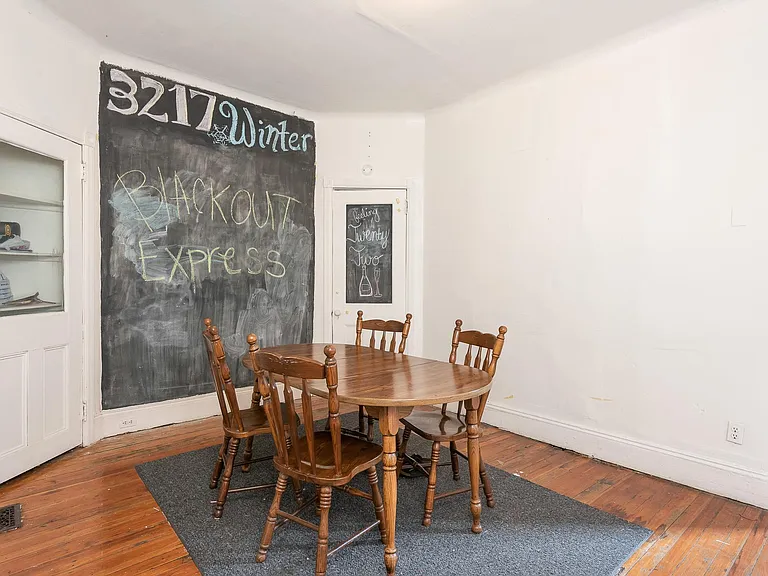 3217 Winter St — Photo 1