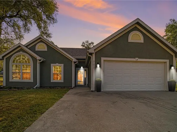 703 East St, Lathrop, MO 64465