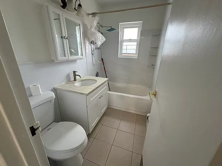 259 Graff Ave #2 — Photo 9
