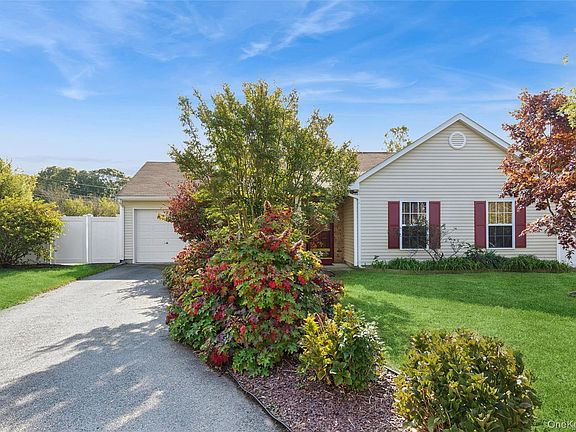 3rd image of 18 Segal Avenue