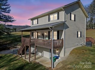 17 Meadow Brook Dr, Fletcher, NC 28732