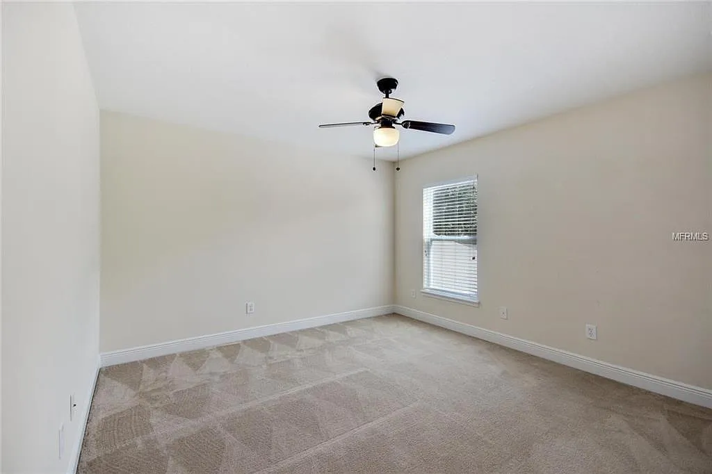 4 bed, 1970 sqft, $3,100 — Photo 4