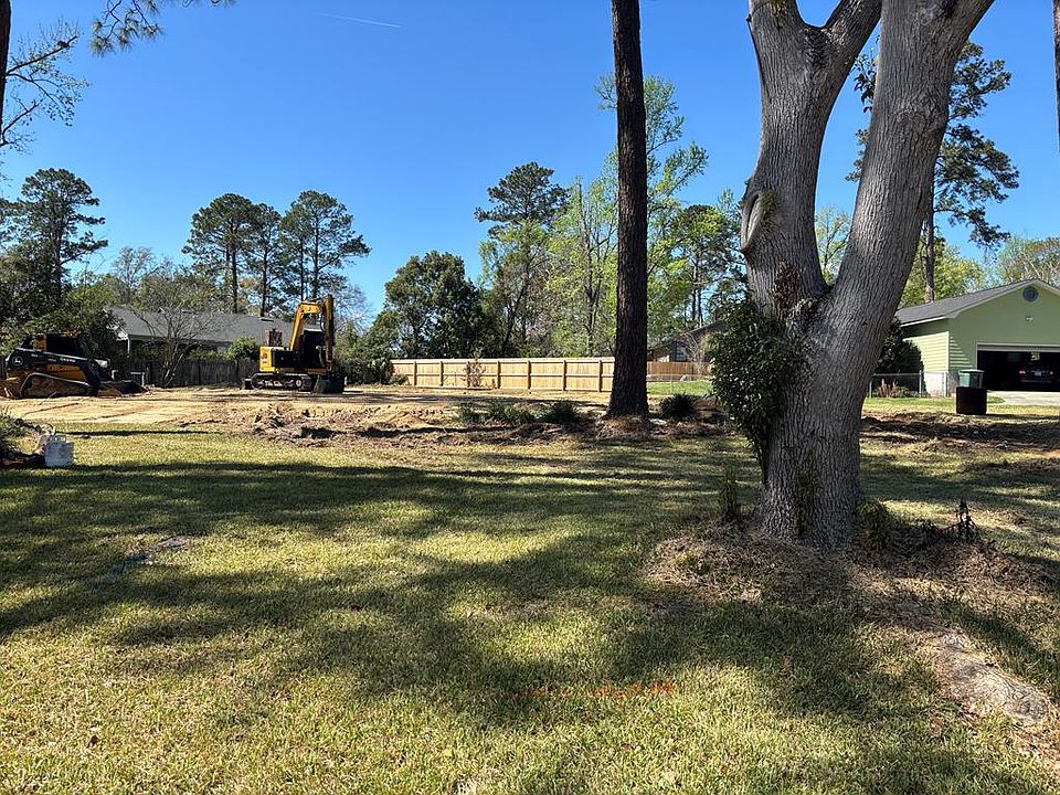 1st image of 2214 Oakgrove Cir