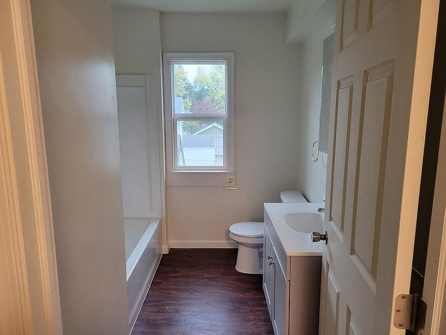 New Full size bathroom