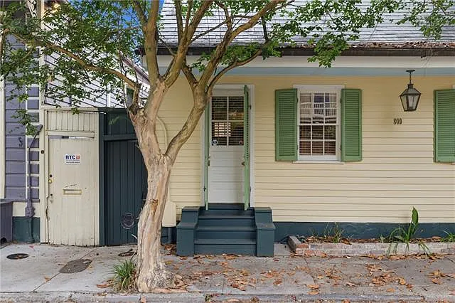 809 Governor Nicholls St — Photo 2