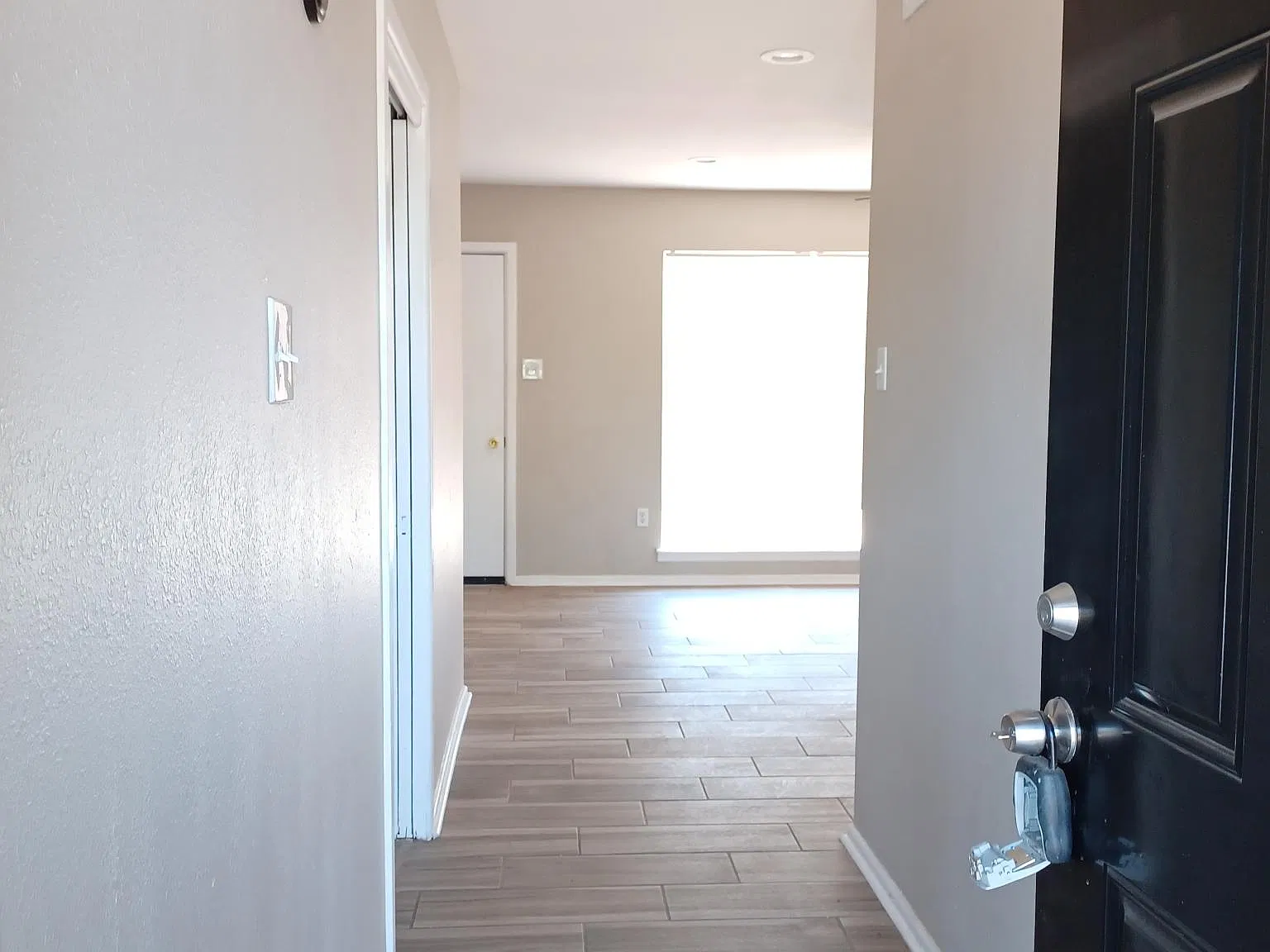 3 bed, 1285 sqft, $1,800 — Photo 2