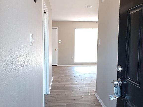 2nd image of 4208 Dakota Ave