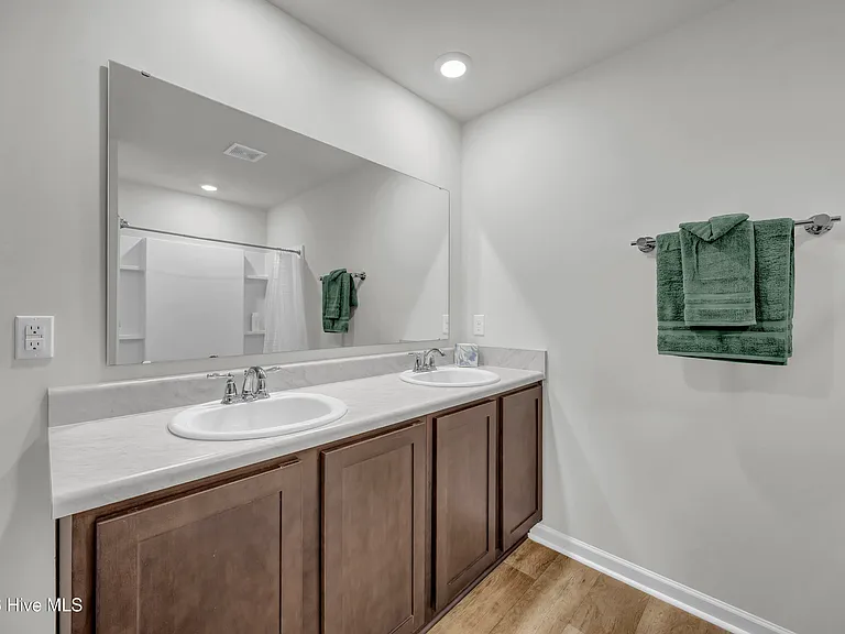 668 Buckeye Rd NE — Photo 22