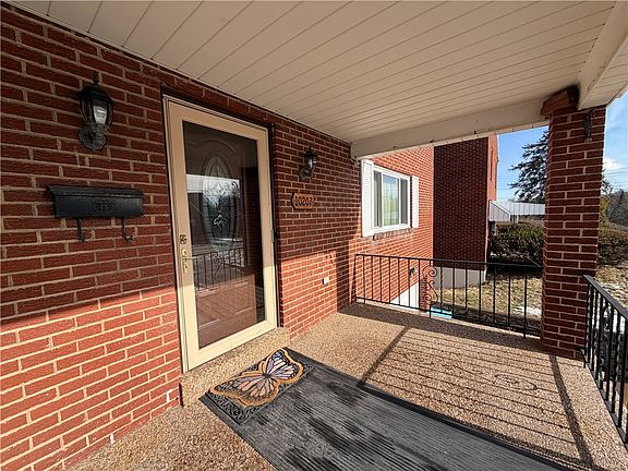 3rd image of 10207 Pearl Rd