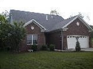 302 Canterbury Dr, Aliquippa, PA 15001