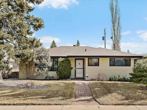 5811 W Londonderry Cres SW, Calgary, AB T3E 5X7