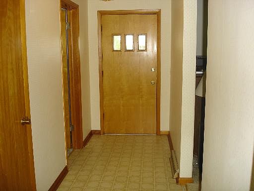 3rd image of 520 E Lincoln Ave