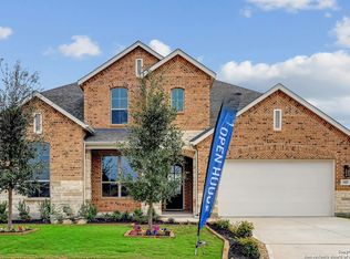 343 Lacey Oak, Castroville, TX 78009