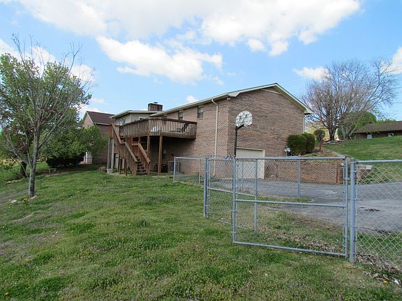 5th image of 460 Avery Cir