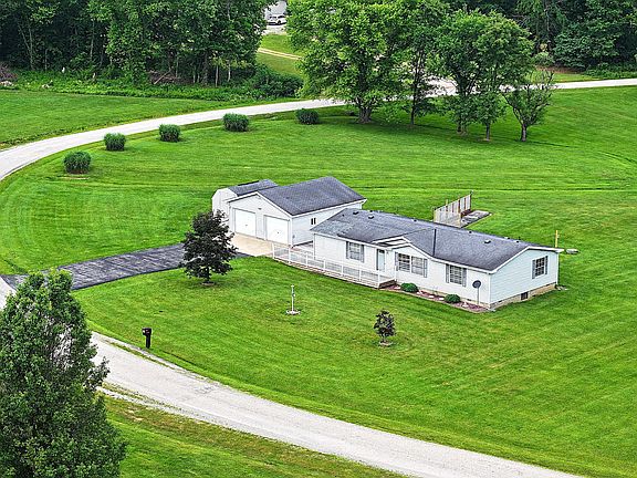 3rd image of 9300 Highfield Dr