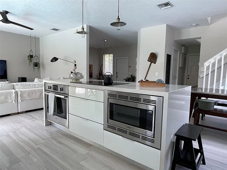 485 Silver Palm Way — Photo 10