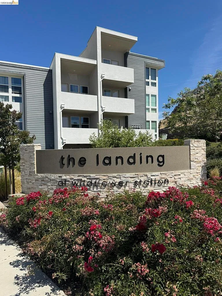 1 bed, 675 sqft, $1,990 — Photo 1