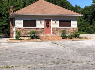 809 S Division St, Carterville, IL 62918