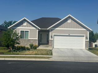 192 S Derrah Dr, Layton, UT 84040