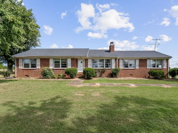 421 Moore Ln, McMinnville, TN 37110