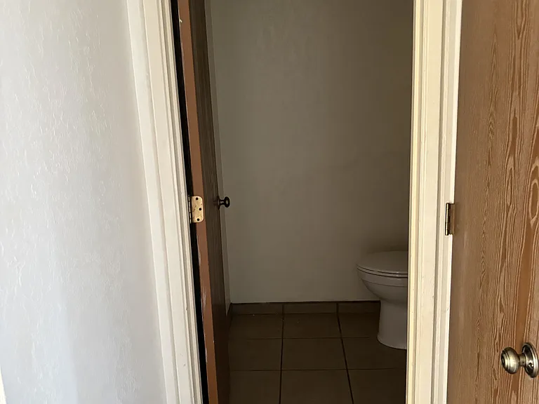 433 Avenida Garza #C — Photo 9