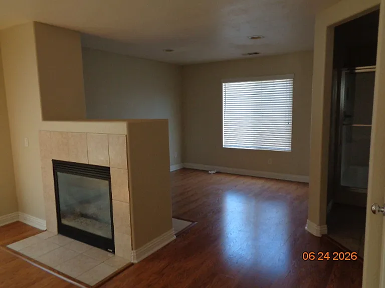 2064 W Avenue K #6 — Photo 14