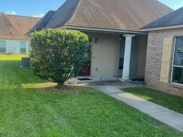 2640 Colonial Way, Zachary, LA 70791