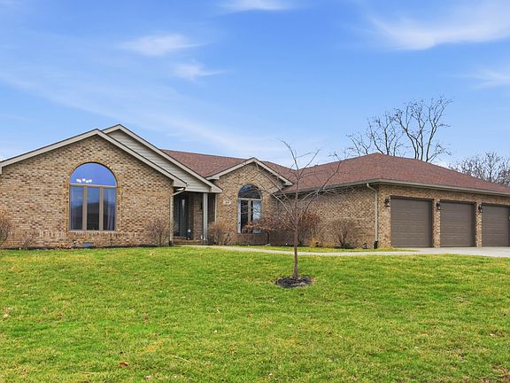 2nd image of 209 N Copperwood Ct