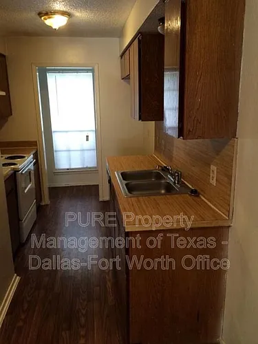 1126 Highbush Dr Photo 1
