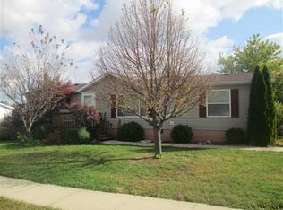 110 Meadow Ridge Ln, Jacksonville, IL 62650