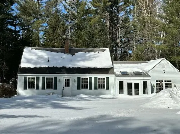 25 Narrow Gauge Street, Kingfield, ME 04947