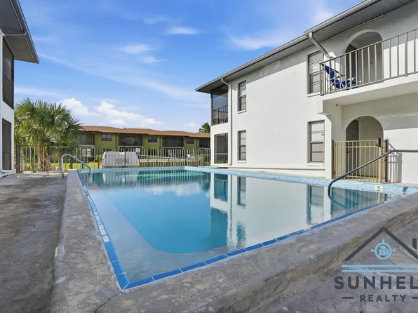 4712 SE 5th Pl APT 202, Cape Coral, FL 33904