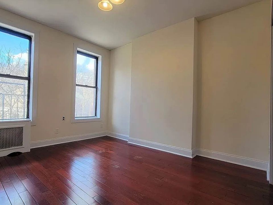 1st image of 201 E 10th St Unit G
