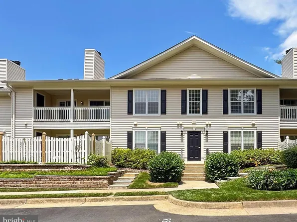 10201 Willow Mist Ct APT 99, Oakton, VA 22124