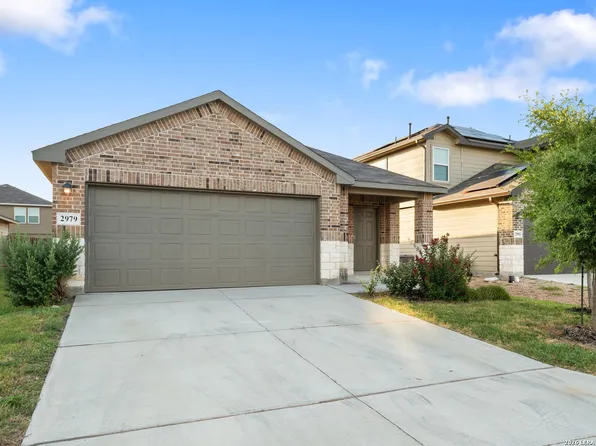 2979 Panther Spg, New Braunfels, TX 78130