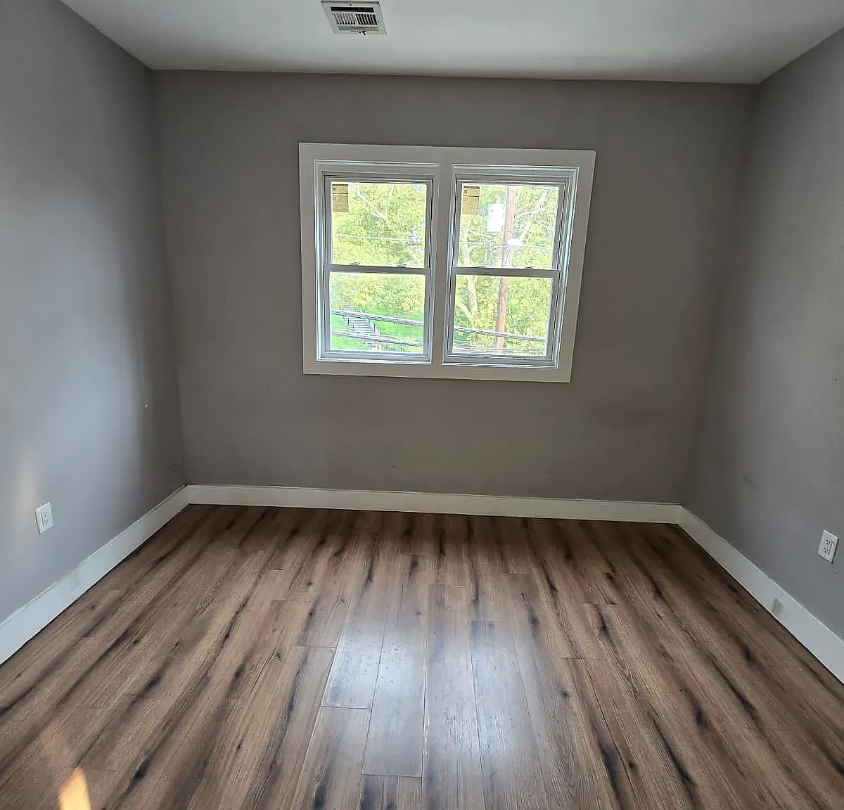 3 bed, 900 sqft, $3,000 — Photo 4