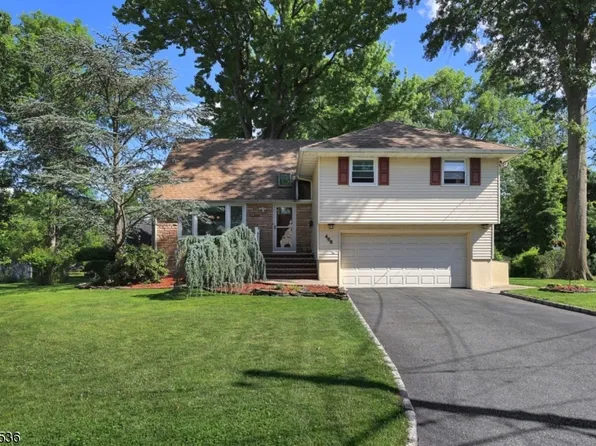 466 Otisco Dr, Westfield Town, NJ 07090
