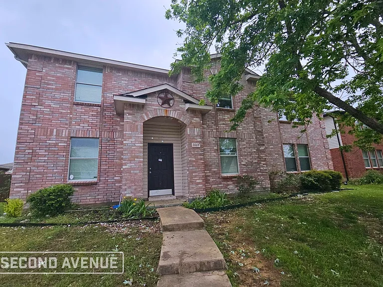 1669 Hickory Creek Ln — Photo 1