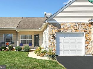 1858 Deerfield Dr, Dover, PA 17315