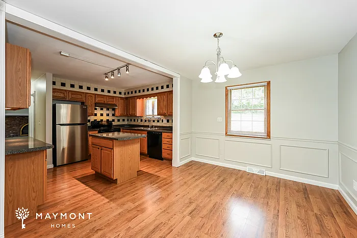 7172 Grantham Way — Photo 7