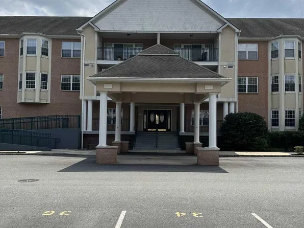 401 Dercole Ct APT 131, Norwood, NJ 07648