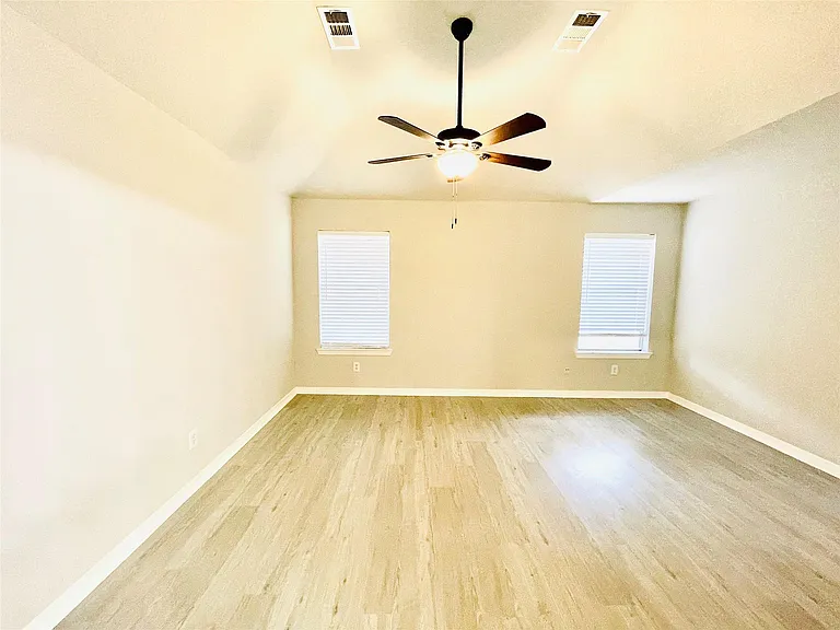 1719 Park Forest Dr — Photo 24